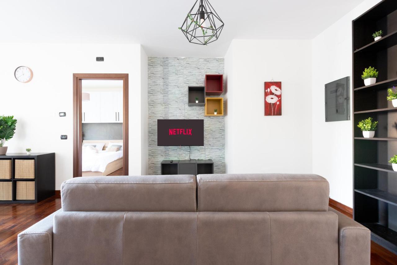 - Airport /fiera Di Roma/parco Leonardo Apartment *