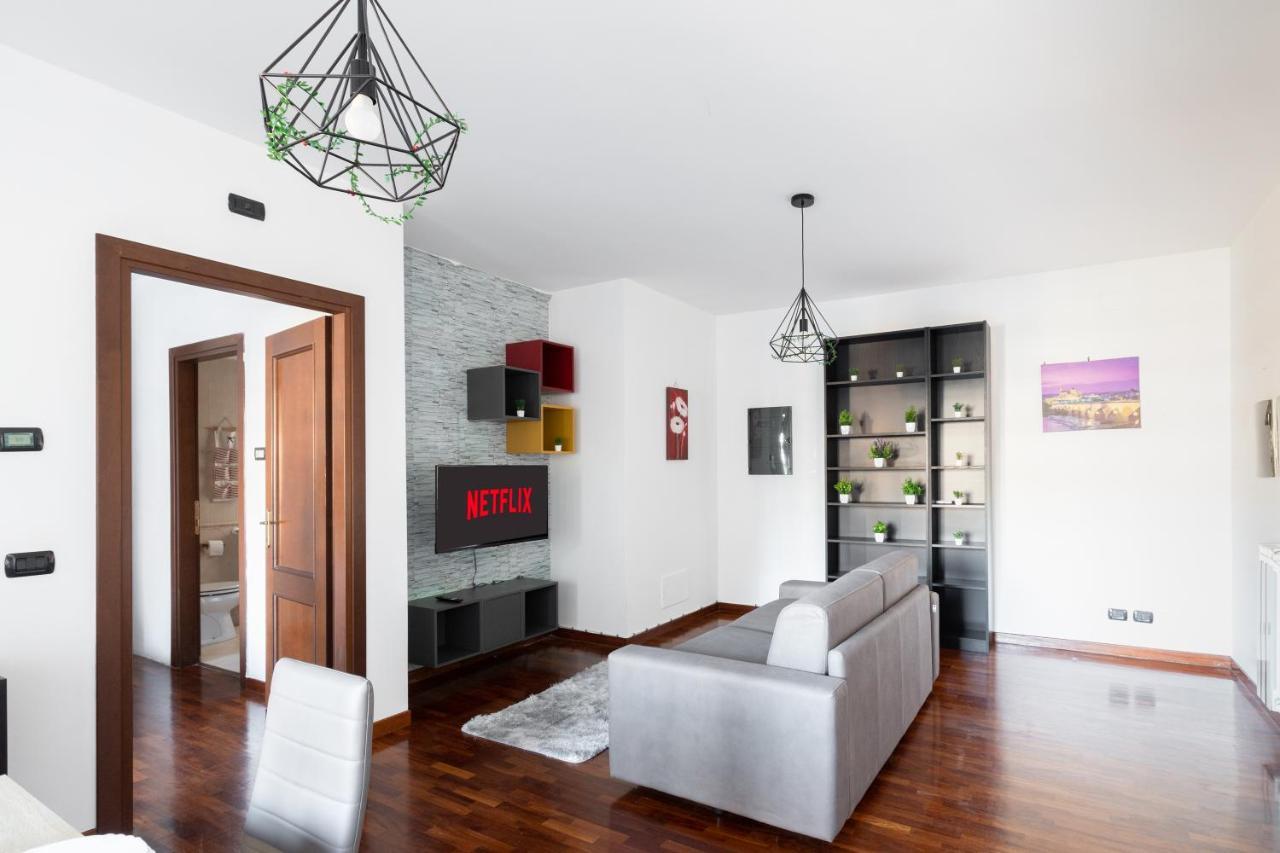 - Airport /fiera Di Roma/parco Leonardo Apartment *